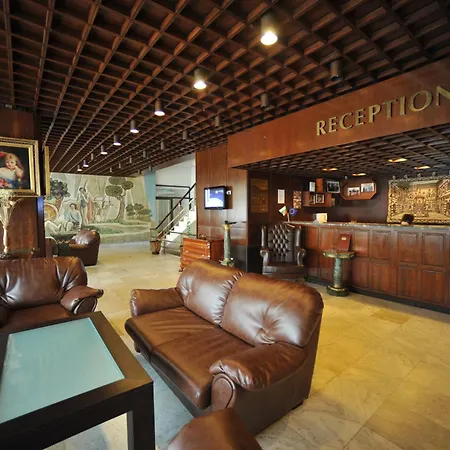 فندق Hotel Melnik Хотел Мелник 3*