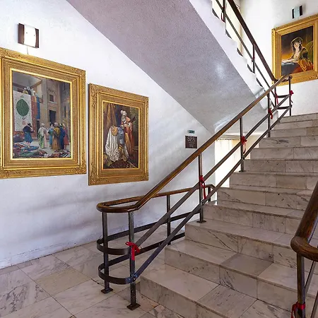 מלון Hotel Melnik Хотел Мелник 3*